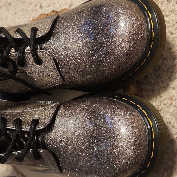 Dr. Martin Airwalk 1460 Core Kids Glittery Y Gunmetal Boots NEW Sz 6 - Picture 3 of 8
